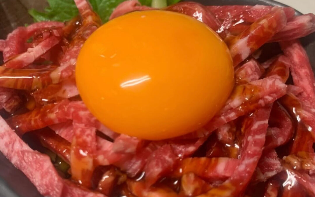 和牛ユッケ入荷です!980円!税抜き